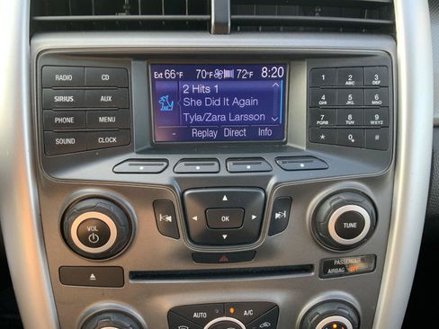 Used 2013 Ford Edge SEL FWD image 29