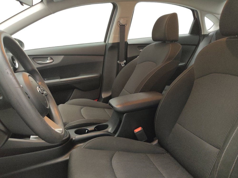 Used 2019 Kia Forte LXS FWD image 17