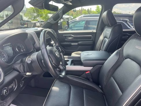Used 2023 RAM 1500 Laramie AWD/4WD image 4