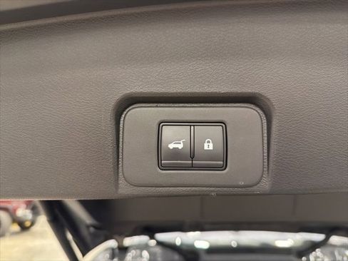 Used 2025 Nissan Rogue SV w/ Rock Creek Premium Package image 40