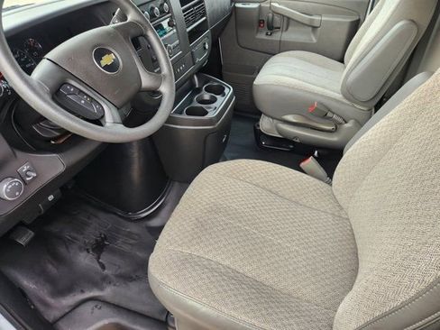 Used 2025 Chevrolet Express 3500 w/ Power Convenience Package image 4
