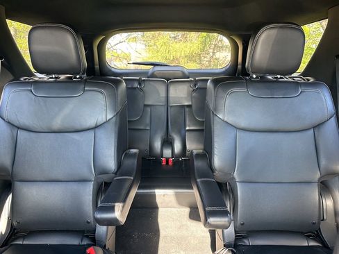 Used 2020 Ford Explorer ST w/ ST Street Pack image 21