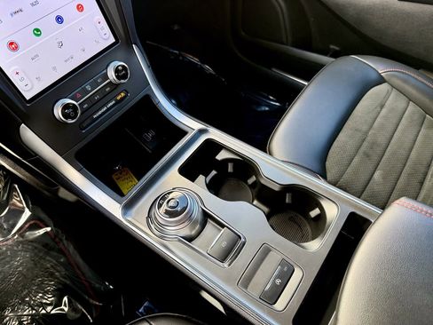 Certified 2024 Ford Edge ST-Line image 22