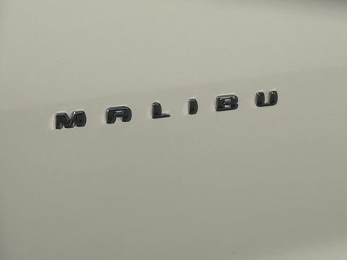 Used 2025 Chevrolet Malibu LT image 17