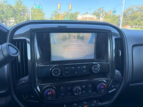 Used 2018 Chevrolet Silverado 1500 LTZ Z71 w/ LTZ Plus Package AWD/4WD image 16
