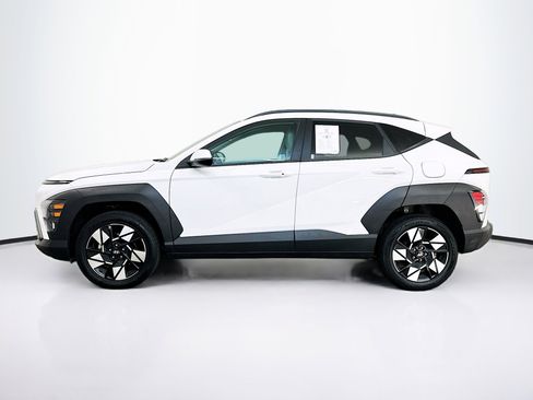 Used 2025 Hyundai Kona SEL image 4