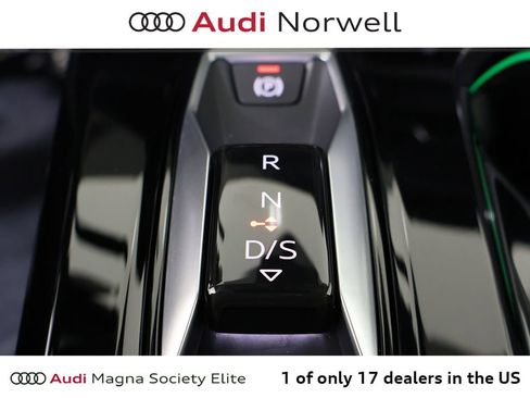 Used 2025 Audi Q5 2.0T Premium Plus w/ Premium Plus image 4