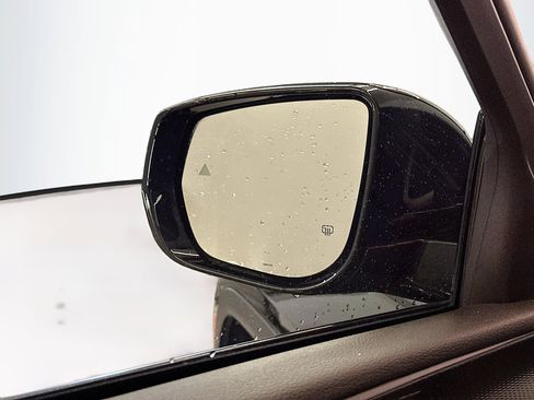 Used 2024 Jeep Grand Cherokee Altitude image 16