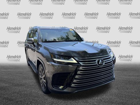 Used 2022 Lexus LX 600 4WD w/ Accessory Package (Z1) image 2