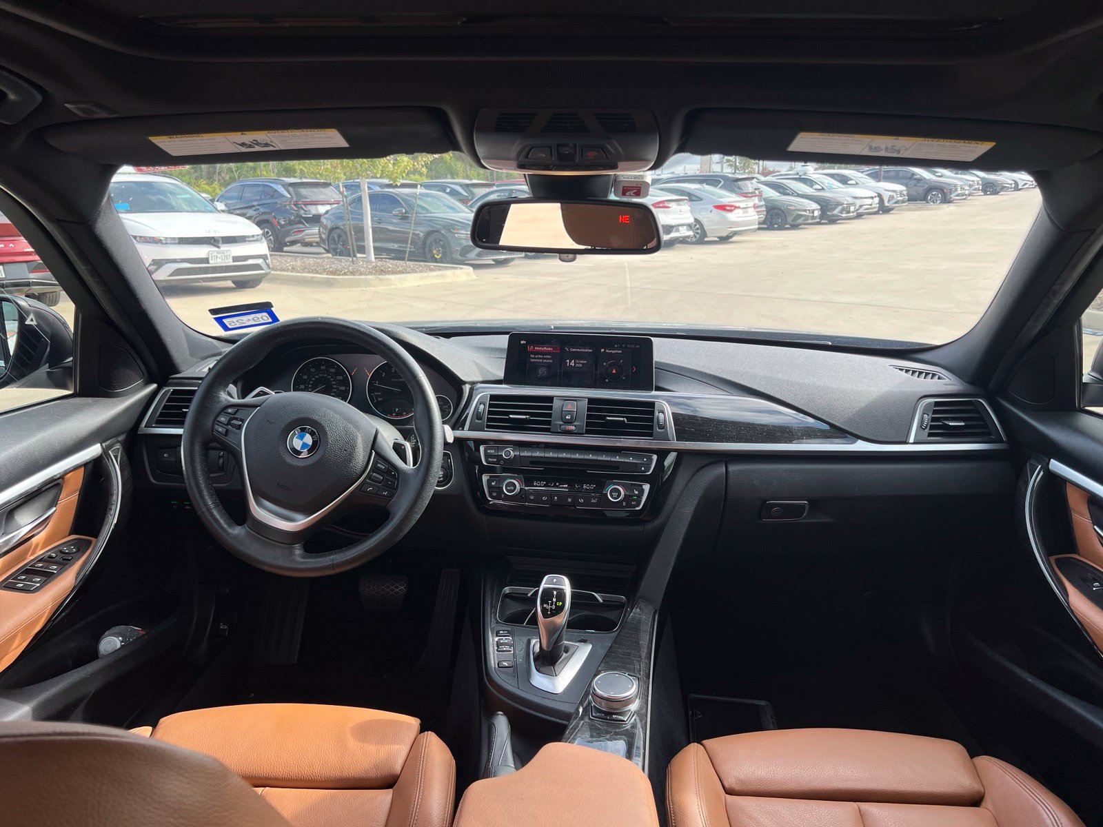 Used 2018 BMW 330i xDrive Sedan w/ Premium Package AWD/4WD image 19