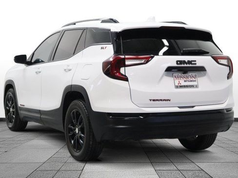 Used 2024 GMC Terrain SLT FWD image 5