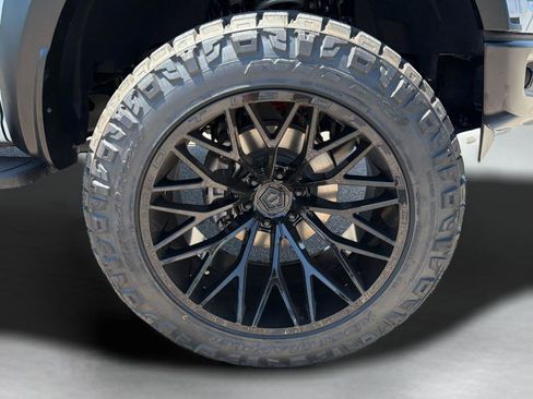 Used 2025 Ford F150 Raptor AWD/4WD image 28