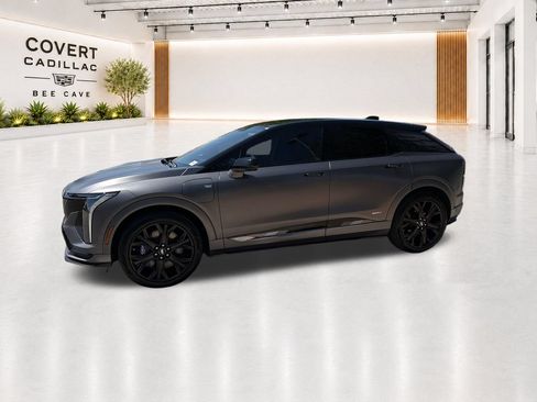 Used 2026 Cadillac Optiq V w/ Magnus Launch Edition AWD/4WD image 5