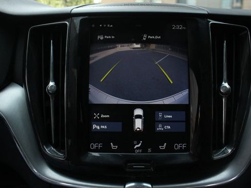 Used 2019 Volvo XC60 T5 Momentum w/ Multimedia Package AWD/4WD image 36