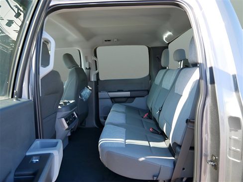 Used 2025 Ford F250 XLT w/ FX4 Off-Road Package image 15