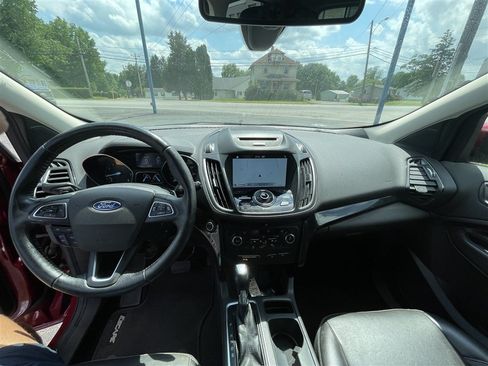 Used 2017 Ford Escape Titanium AWD/4WD image 21