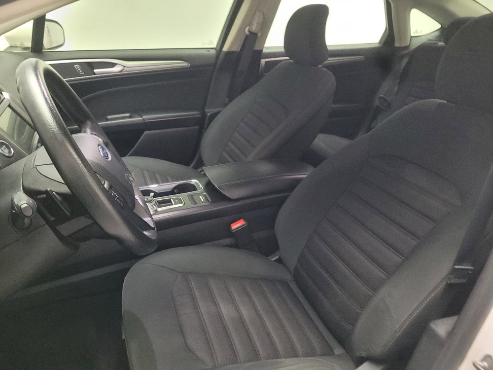 Used 2019 Ford Fusion SE FWD image 17