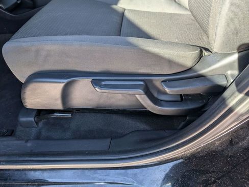 Used 2019 Honda HR-V LX image 20