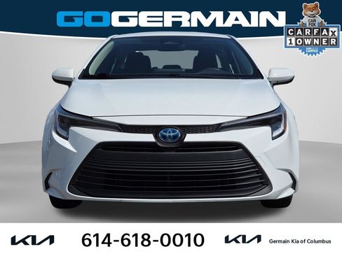 Used 2025 Toyota Corolla LE FWD image 2