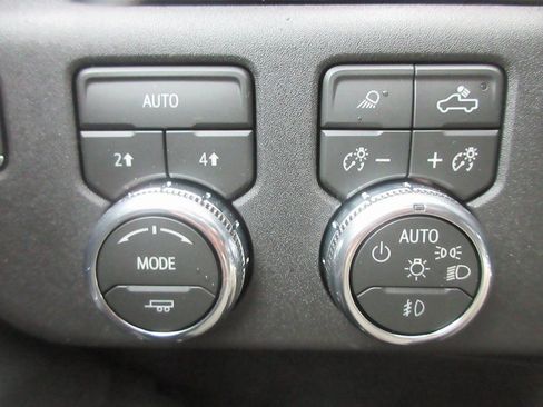 New 2026 GMC Sierra 1500 Elevation w/ Elevation Premium Package AWD/4WD image 17