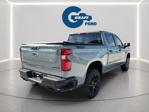 Used 2025 Chevrolet Silverado 1500 Custom Trail Boss w/ Dark Appearance Package AWD/4WD image 7