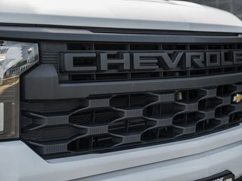 Used 2023 Chevrolet Silverado 1500 Custom AWD/4WD image 14