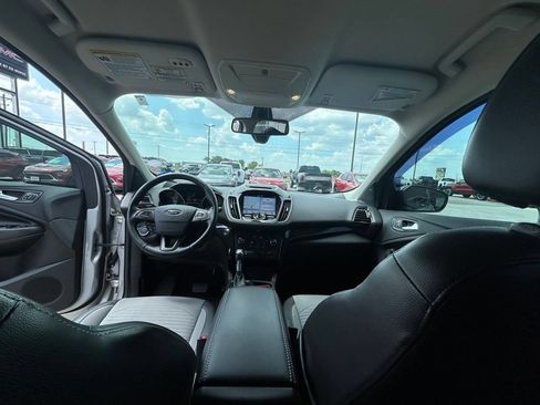 Used 2017 Ford Escape Titanium FWD image 9