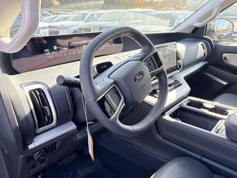 New 2025 Ford Expedition Active image 26