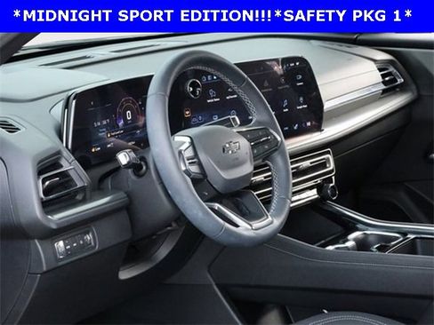 Used 2026 Chevrolet Traverse LT w/ Midnight/Sport Edition image 14