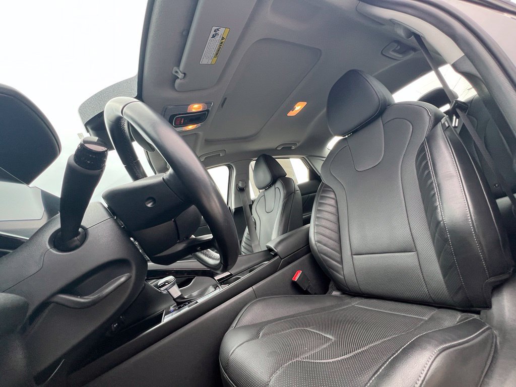 Certified 2023 Hyundai Elantra Limited FWD image 13