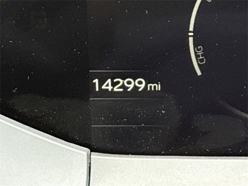 Used 2025 Toyota Prius LE image 27