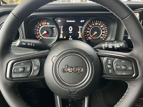 New 2026 Jeep Wrangler Unlimited Rubicon w/ Safety Group image 21