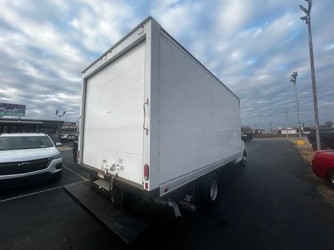 Used 2019 Chevrolet Express 3500 Extended w/ Driver Convenience Package image 3