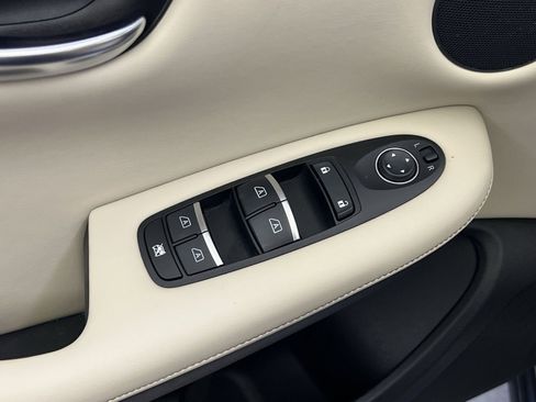 Used 2020 INFINITI QX50 Luxe w/ Navigation Package image 13