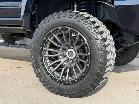 Used 2021 Ford F250 Lariat w/ Lariat Ultimate Package image 24