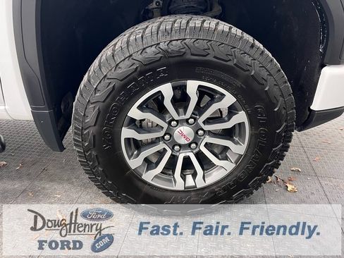 Used 2023 GMC Sierra 1500 AT4 w/ Technology Package image 17