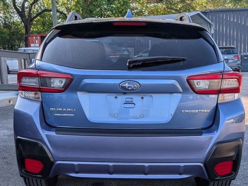 Used 2020 Subaru Crosstrek 2.0i Premium w/ Moonroof Package 1 AWD/4WD image 4