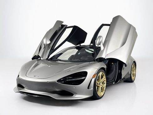 Used 2025 McLaren 750S RWD image 22