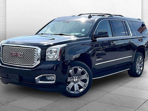 Used 2016 GMC Yukon XL Denali w/ Open Road Package image 12