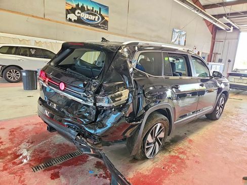 Used 2025 Volkswagen Atlas SEL AWD/4WD image 4