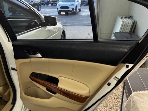 Used 2011 Honda Accord EX-L image 15