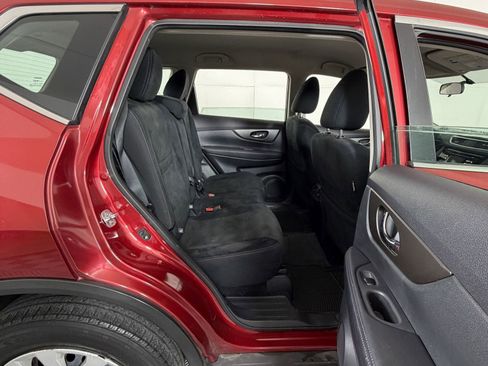 Used 2016 Nissan Rogue S image 6