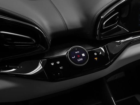 Certified 2025 Ferrari Purosangue AWD/4WD image 70