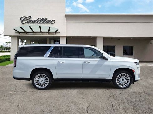 Used 2024 Cadillac Escalade ESV Premium Luxury image 6