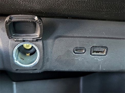 Certified 2025 Chevrolet Trax LS image 19