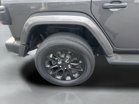 Used 2021 Jeep Wrangler Unlimited Sahara image 14