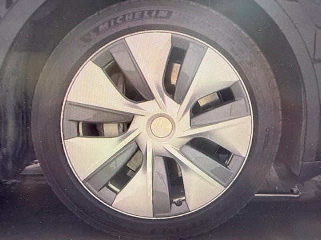 Used 2023 Tesla Model Y Long Range AWD/4WD image 8