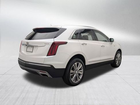 Certified 2024 Cadillac XT5 Premium Luxury w/ LPO, Floor Liner Package AWD/4WD image 5