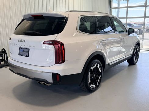 Used 2025 Kia Telluride S AWD/4WD image 3
