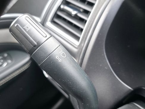 Used 2018 Ford Explorer Platinum image 28